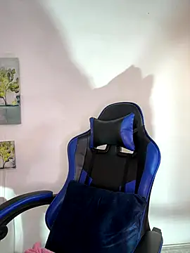 Adeline 1 online show from October 31, 2025, 9:16 pm