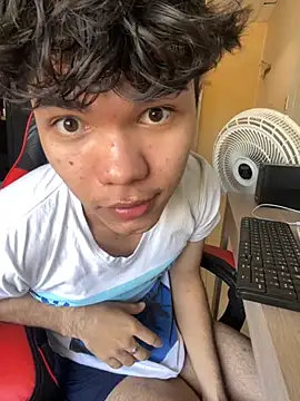 Im Camii online show from November 27, 2025, 6:21 pm