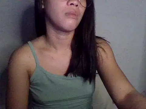 cocomum online show from February 4, 2026, 8:14 pm