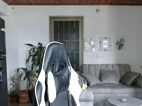 Snapshot of moon1_95 chatting on October 20, 2025, 6:41 pm moon1 95 online show from October 20, 2025, 6:41 pm