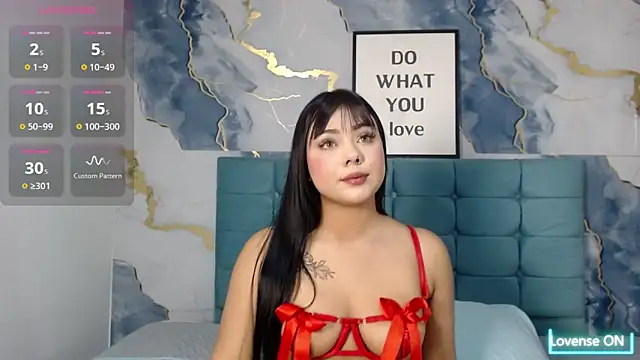 Snapshot of Mariiiana01 chatting on October 17, 2025, 9:06 pm Mariiiana01 online show from October 17, 2025, 9:06 pm