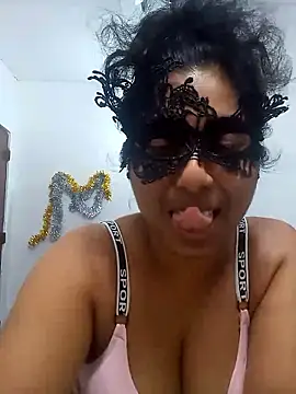 Expose Queen online show from June 6, 2026, 8:13 pm