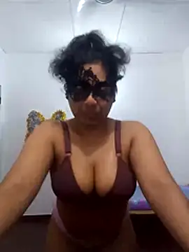 Expose Queen online show from June 7, 2026, 6:00 pm