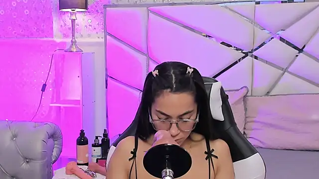 GabbiePrice online show from June 14, 2026, 12:30 am