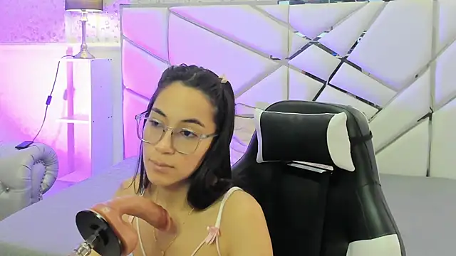 GabbiePrice online show from June 15, 2026, 3:14 pm