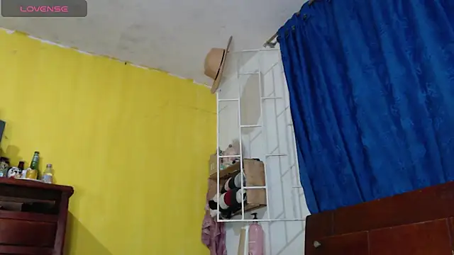 lirioo online show from January 5, 2026, 11:08 pm