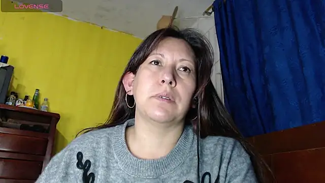 lirioo online show from January 9, 2026, 2:47 am