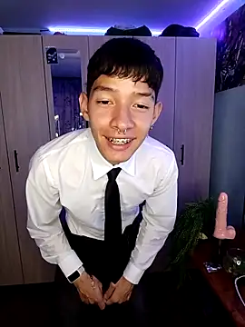 heyy noah11 online show from November 2, 2025, 2:47 am