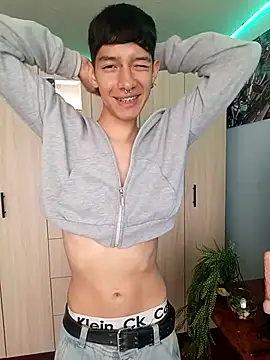 heyy noah11 online show from November 6, 2025, 6:42 pm