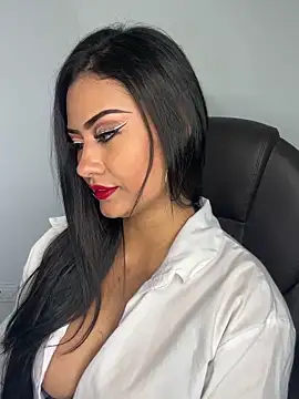  Isabella 1 online show from November 17, 2025, 2:39 am