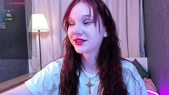 Snapshot of MargoViento chatting on March 17, 2026, 8:23 pm MargoViento online show from March 17, 2026, 8:23 pm