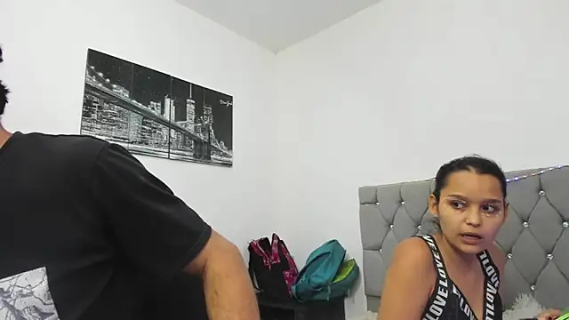 Sofi And Santy online show from February 1, 2026, 1:15 am