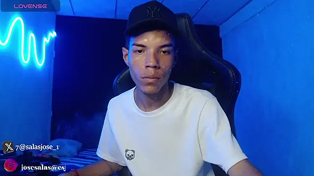 jhojan foxxx  online show from November 24, 2025, 8:19 pm