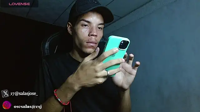 jhojan foxxx  online show from December 21, 2025, 8:38 pm