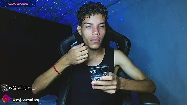 jhojan foxxx  online show from February 4, 2026, 5:46 am