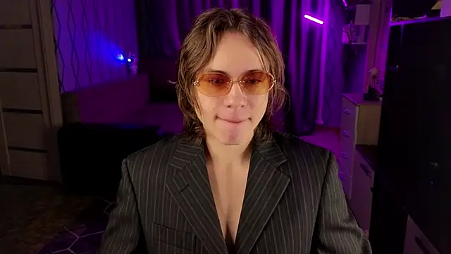 neganxxx online show from November 27, 2025, 3:41 am