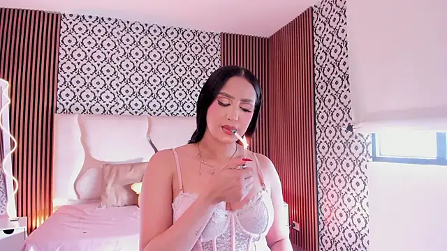 BEELLA TAY1 online show from July 6, 2026, 12:46 pm