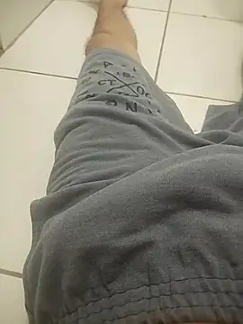 Guilhermekovaliosky online show from December 19, 2025, 3:08 pm