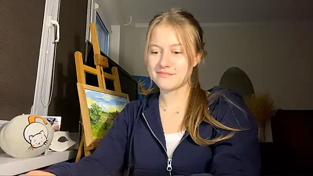 SeritaPicketta online show from October 13, 2025, 3:23 pm