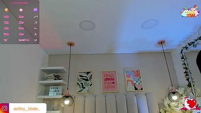 Isabella  gonzalez  online show from February 5, 2026, 5:56 am