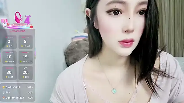 Snapshot of XIAOJIEBB-2025 chatting on October 16, 2025, 12:28 pm XIAOJIEBB-2025 online show from October 16, 2025, 12:28 pm