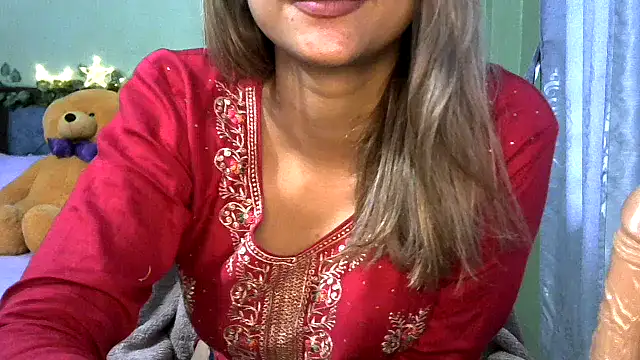 Snapshot of sanskari_girl chatting on May 12, 2026, 3:03 am sanskari girl online show from May 12, 2026, 3:03 am