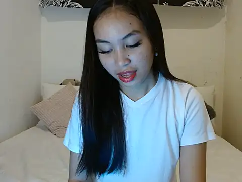 ItsXxxcole3 online show from May 19, 2026, 3:51 pm