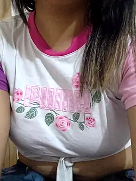 Tanha18 online show from October 28, 2025, 9:17 pm