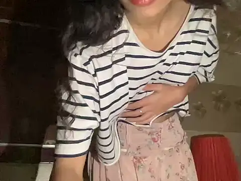 youngriri2 online show from October 23, 2025, 1:43 pm