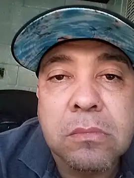 valboy08 online show from April 5, 2026, 12:02 pm