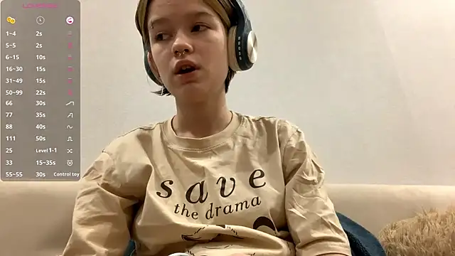 LorRebak online show from December 17, 2025, 12:33 pm