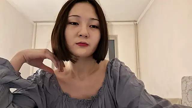 Lyndasilk online show from February 27, 2026, 4:29 pm