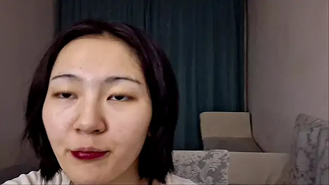 Lyndasilk online show from May 10, 2026, 3:17 pm