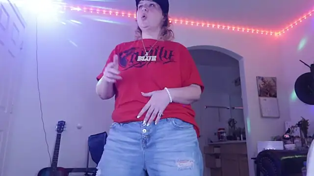 Snapshot of BellaBlueBBW chatting on January 20, 2025, 10:40 am BellaBlueBBW online show from January 20, 2025, 10:40 am