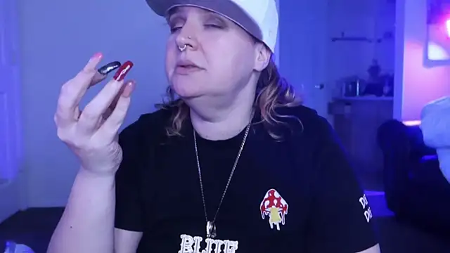 Snapshot of BellaBlueBBW chatting on February 9, 2025, 11:25 am BellaBlueBBW online show from February 9, 2025, 11:25 am