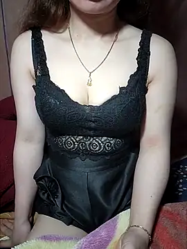 LeanaLy online show from November 19, 2025, 2:00 am