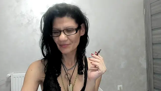 SweetSin40 online show from December 3, 2025, 8:18 pm