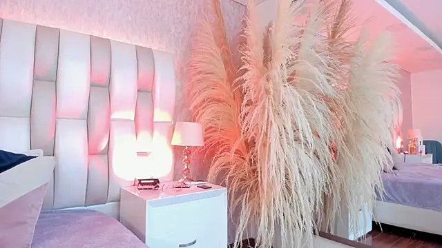 Snapshot of Ari_lynn_ chatting on March 4, 2026, 3:12 am Ari lynn online show from March 4, 2026, 3:12 am