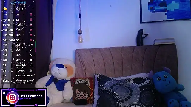 Chriss-ricci online show from October 13, 2025, 5:18 am