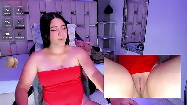 EvaBloom   online show from March 13, 2026, 9:10 pm