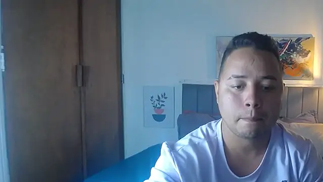 Snapshot of Brian_m5 chatting on October 17, 2025, 7:05 pm Brian m5 online show from October 17, 2025, 7:05 pm