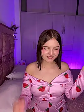 Snapshot of MIACUTEE_ chatting on November 14, 2025, 9:13 pm MIACUTEE online show from November 14, 2025, 9:13 pm