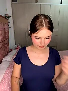 Snapshot of MIACUTEE_ chatting on November 21, 2025, 6:23 am MIACUTEE online show from November 21, 2025, 6:23 am