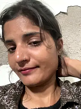 HOTTY CUTI online show from October 15, 2025, 7:41 am