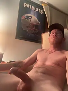 Snapshot of BigDickMike420 chatting on October 17, 2025, 5:10 am BigDickMike420 online show from October 17, 2025, 5:10 am