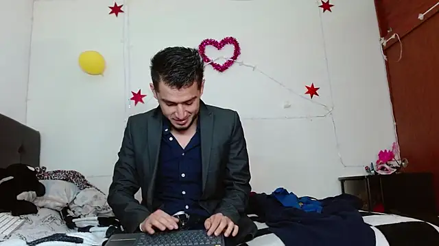 picante70  online show from November 7, 2025, 10:26 am