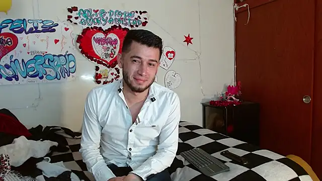 picante70  online show from December 20, 2025, 11:17 am