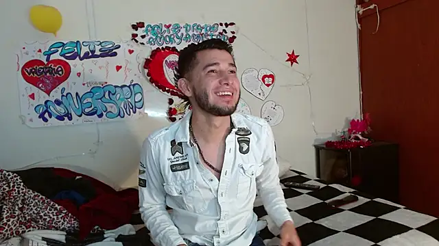 picante70  online show from December 22, 2025, 11:07 am