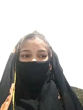 Snapshot of Meena_8 chatting on November 6, 2025, 2:51 pm Meena 8 online show from November 6, 2025, 2:51 pm