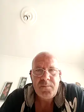 rroku online show from October 29, 2025, 9:33 am